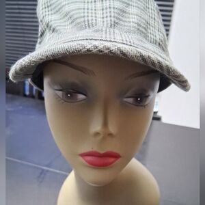 Stylish Gray Plaid Women's Cap    Size L/XL